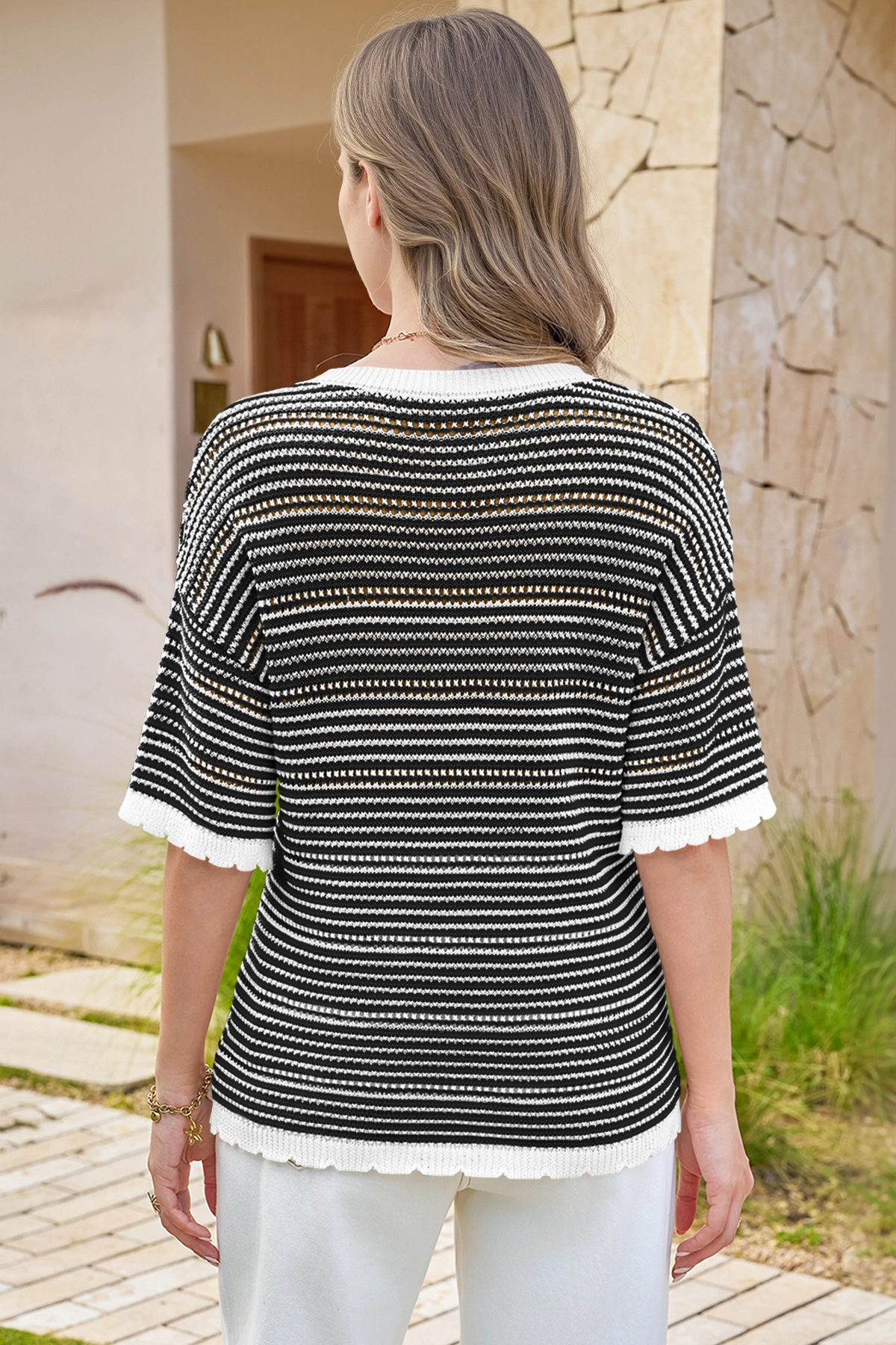 Fisoew Women's Black Striped Cropped Knit Tops