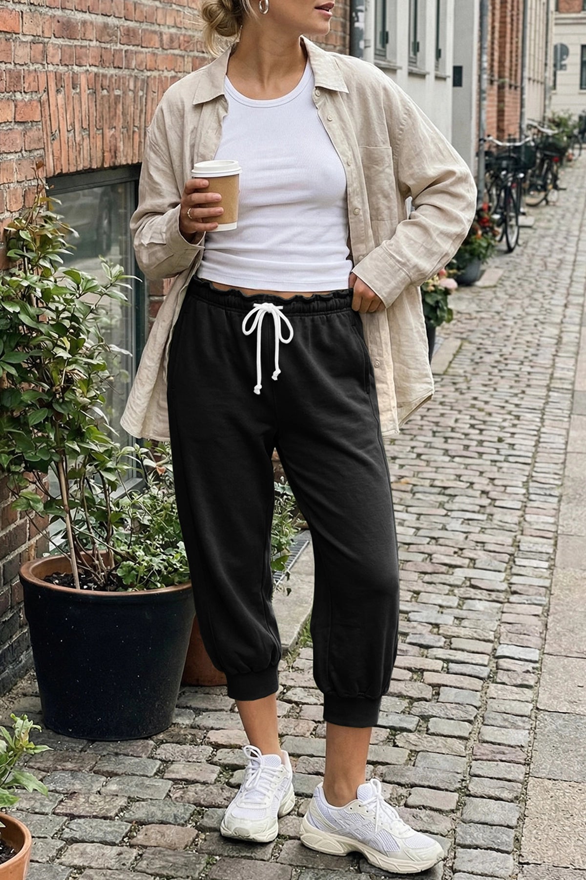 Fisoew Women's Black Capri Joggers Trendy Drawstring Waist Sweatpants - Fisoew