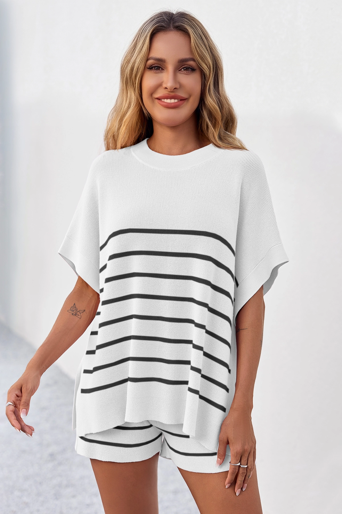 Fisoew Women's White Striped Oversized Lounge Short Sets - Fisoew